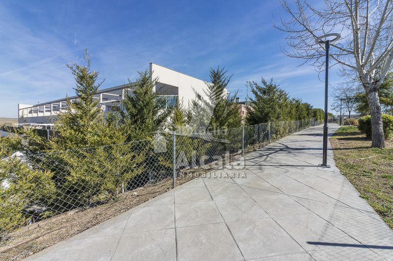 Foto 4ca807a1-e125-4d8e-9f63-3c9686ec94d6. Pis amb calefacció piscina a Loeches