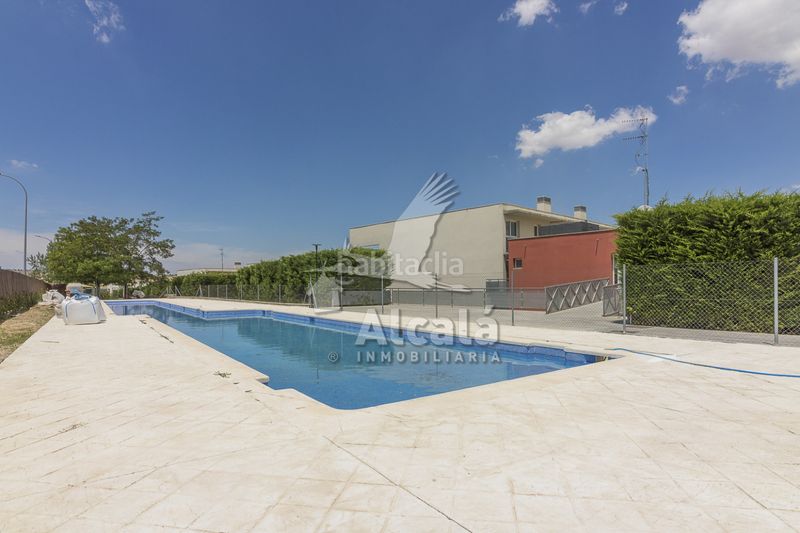 Foto e5f708a2-c2ad-4a06-9384-f8335dcd1b76. Pis amb calefacció piscina a Loeches