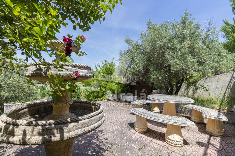 Foto f0d3a4f3-5746-4e10-9b5b-2b7997dc8a02. Finca rústica a Ambite