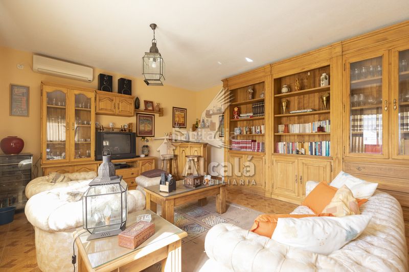 Foto 5370e062-66c6-49a2-a1c7-16cd24558d4e. Casa amb calefacció aparcament a Loeches