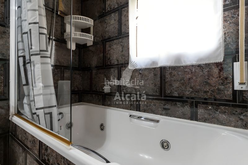 Foto 7c4973be-b7b5-4359-a679-590f8318f2a2. Casa amb calefacció aparcament a Loeches
