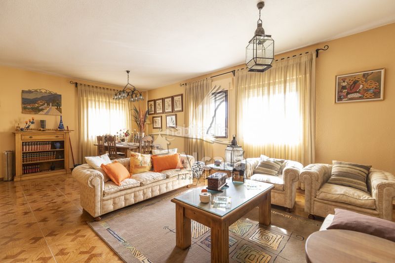 Foto b8d805fd-7f92-454d-9256-ef933c377d0a. Casa amb calefacció aparcament a Loeches