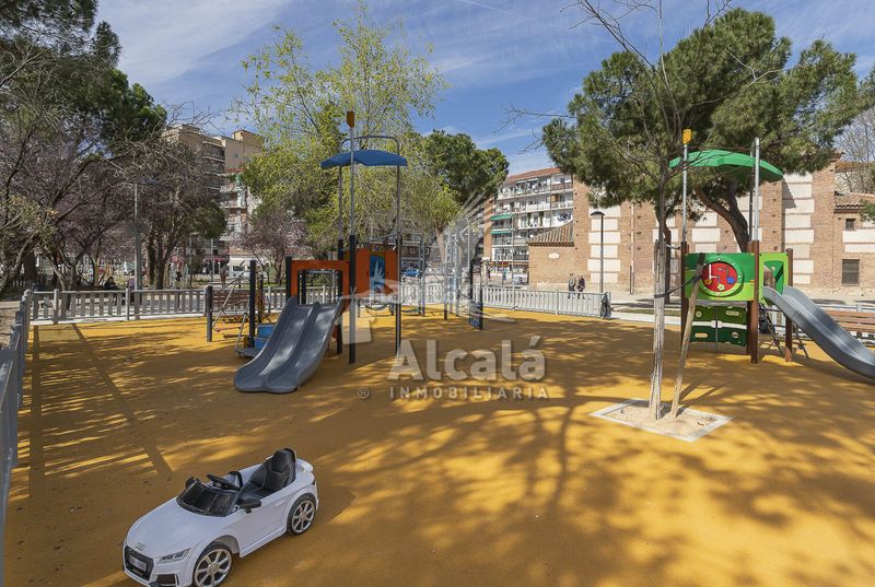 Foto 0edd9e54-bb00-4955-b630-bcbbeb26e8c0. Geschäftsraum in Estación-Parque O´Donnell Alcalá de Henares
