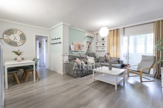 Flat in Venecia-Nueva Alcalá. Fantástico piso reformado en nueva alcalá!!!!!