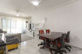Pis a Puerta de Murcia-Colegios. Estupendo piso de 4 habitaciones.