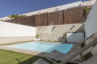 Casa adossada a Los Hueros. Exclusivo chalet adosado en el viso, villalbilla
