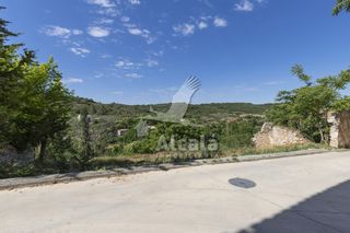 Fondo rustico in Hueva. Fantastica parcela urbanizable con vistas maravillosas!!!!!!!