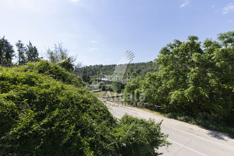 Foto f1105727-371c-45eb-b171-a9c9a6491975. Finca rústica a Hueva