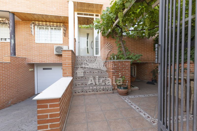 Foto 4480e031-cdb4-46b7-bbbe-b20ea485d38f. Casa amb calefacció aparcament a Chorrillo Alcalá de Henares