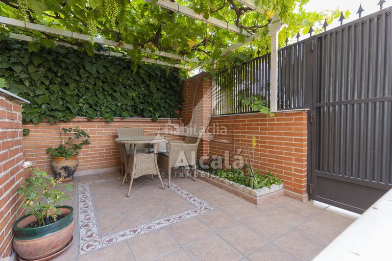Foto 9f4d2b74-f029-482c-8fbd-03fd0fc887bb. Casa amb calefacció aparcament a Chorrillo Alcalá de Henares