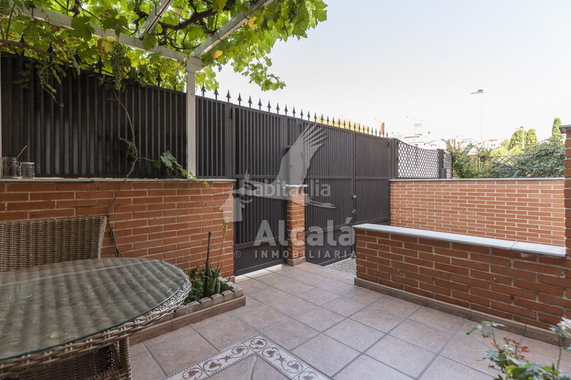 Foto cf7fc782-cb3c-45b4-b730-6c42f38476aa. Casa amb calefacció aparcament a Chorrillo Alcalá de Henares