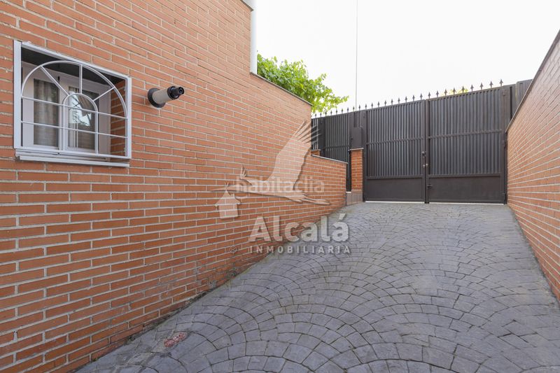 Foto f30be4db-0c88-4ad4-9e6c-7ab1867ca9c9. Casa amb calefacció aparcament a Chorrillo Alcalá de Henares