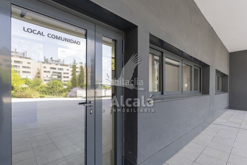Foto 3c917063-8855-4a0a-9832-9e22472895f0. Àtic amb calefacció aparcament piscina a Urbanizaciones Rivas - Vaciamadrid