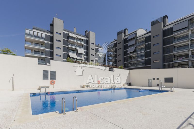 Foto 5b952d6d-68c3-46ef-9f3b-eed7f5eb5588. Àtic amb calefacció aparcament piscina a Urbanizaciones Rivas - Vaciamadrid