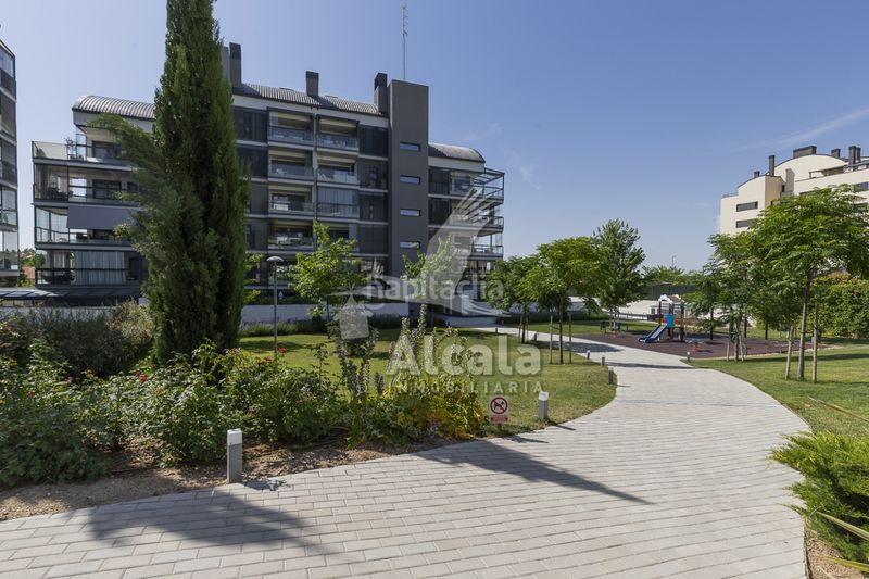 Foto a2f004b1-cd7a-4b12-8216-fa2946392e65. Àtic amb calefacció aparcament piscina a Urbanizaciones Rivas - Vaciamadrid