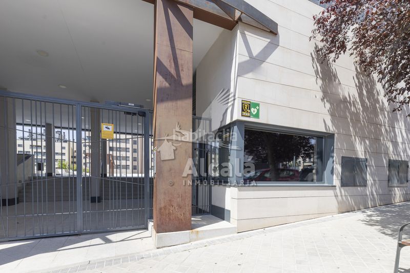 Foto b3ecf5cf-d5c3-4910-a57a-bd06ade8c1a7. Àtic amb calefacció aparcament piscina a Urbanizaciones Rivas - Vaciamadrid