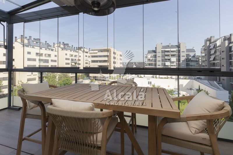 Foto b60108d2-bec8-4b6c-bf20-90a838794c65. Àtic amb calefacció aparcament piscina a Urbanizaciones Rivas - Vaciamadrid