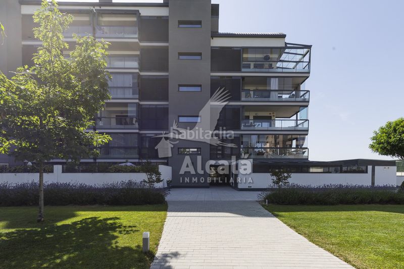 Foto c0f0b029-4de4-459a-aadc-0f5ee286ac66. Àtic amb calefacció aparcament piscina a Urbanizaciones Rivas - Vaciamadrid