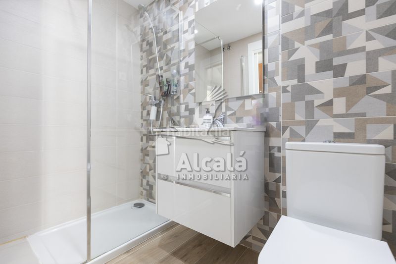 Foto e3f8b262-829c-43e1-8077-73e36b68e998. Àtic amb calefacció aparcament piscina a Urbanizaciones Rivas - Vaciamadrid