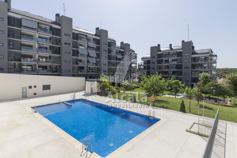 Foto f7e298fd-799d-4467-8458-065ea2682ac5. Àtic amb calefacció aparcament piscina a Urbanizaciones Rivas - Vaciamadrid