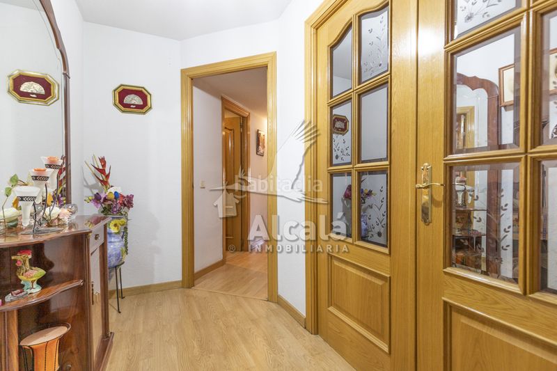 Foto 03e9b0a1-2fda-4d2b-9d99-871a140a9e2a. Pis amb calefacció aparcament a Palomeras Sureste Madrid