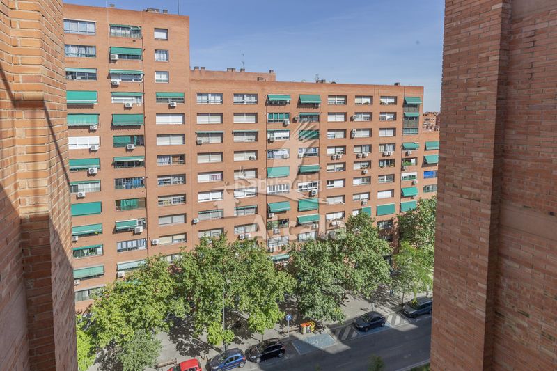 Foto 7c3b8a2c-431d-44b4-98a7-76b00c8ae449. Pis amb calefacció aparcament a Palomeras Sureste Madrid