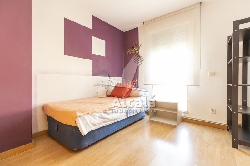 Foto ea6b0273-efda-4762-949f-b8c34a761224. Pis amb calefacció aparcament a Palomeras Sureste Madrid