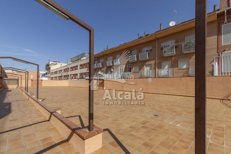 Foto 0eba939c-b9eb-4148-abfa-b4fe7609b0ff. Pis amb calefacció piscina a Veredillas Torrejón de Ardoz