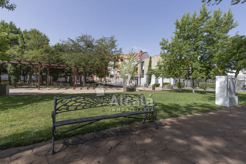 Foto 4ffdde40-e668-4a68-8dbc-1c0fe6f0f8a7. Pis amb calefacció piscina a Veredillas Torrejón de Ardoz