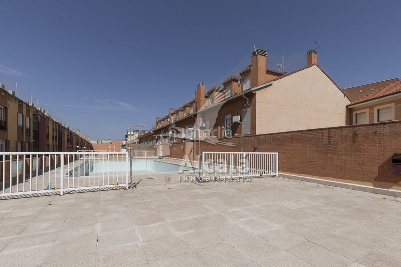 Foto 5a92623a-d203-48b4-98bd-f69ff0f2e7ef. Pis amb calefacció piscina a Veredillas Torrejón de Ardoz