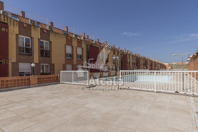 Foto d3b80fa3-c600-4c66-afd0-92c6a0d71a37. Pis amb calefacció piscina a Veredillas Torrejón de Ardoz