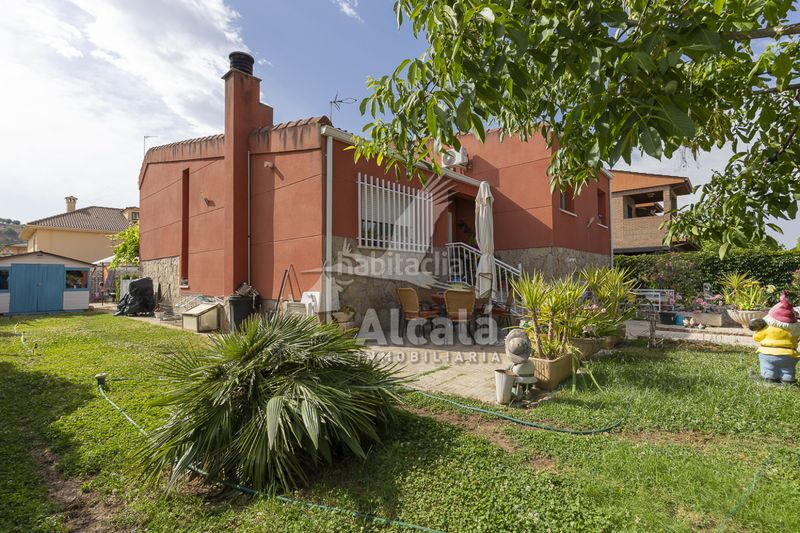 Foto 422fed93-0131-45b3-9182-4d340109decf. Casa amb calefacció aparcament piscina a Camarma de Esteruelas