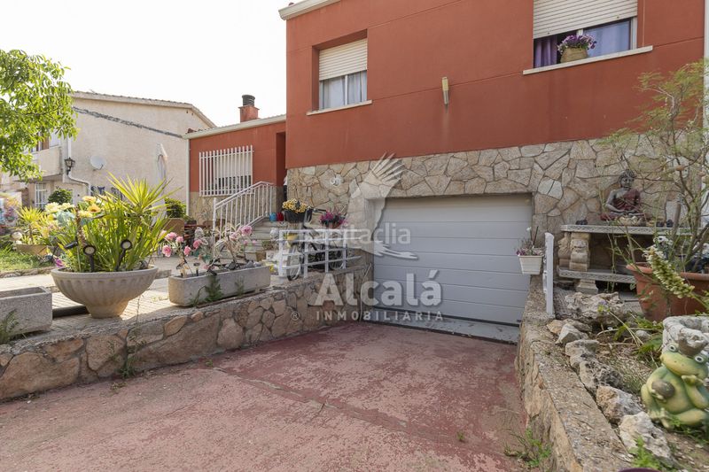 Foto 4c496689-ff7e-416c-8b12-a0faa3d8af78. Casa amb calefacció aparcament piscina a Camarma de Esteruelas