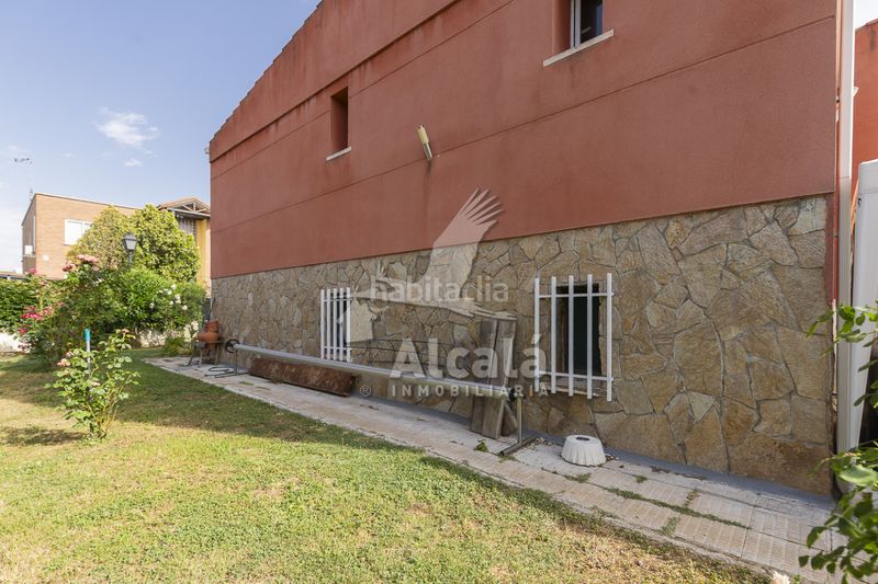 Foto 4ceed91b-4e03-4058-bdd8-9bb700ba75ab. Casa amb calefacció aparcament piscina a Camarma de Esteruelas