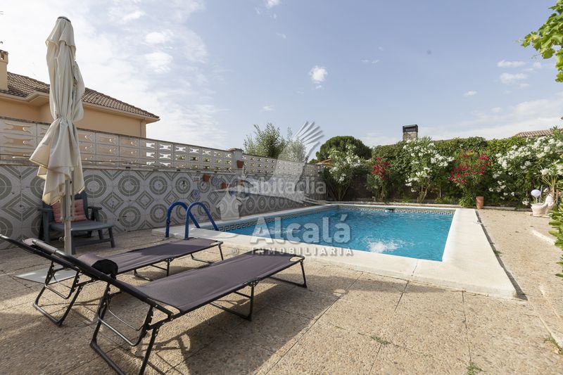 Foto 857c9207-b739-4759-ad3c-ae0f089f1379. Casa amb calefacció aparcament piscina a Camarma de Esteruelas