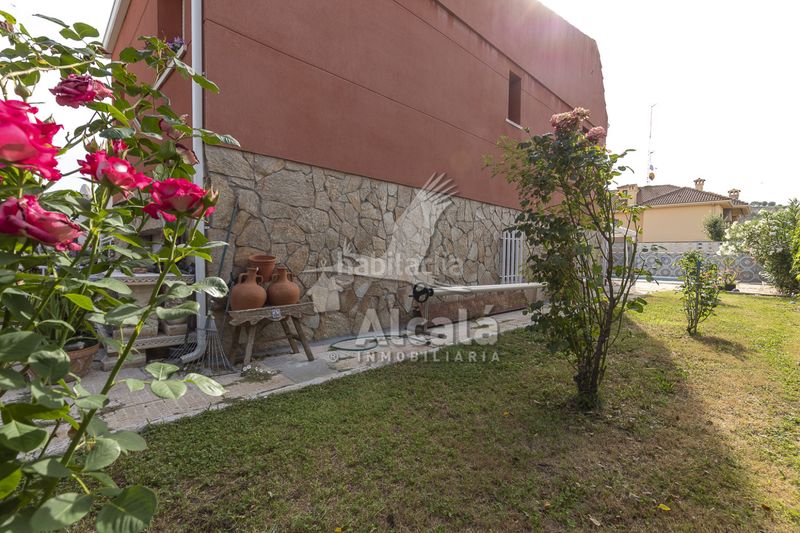 Foto ded7bcd9-ddd8-4f49-bc17-b2b7312ed92e. Casa amb calefacció aparcament piscina a Camarma de Esteruelas