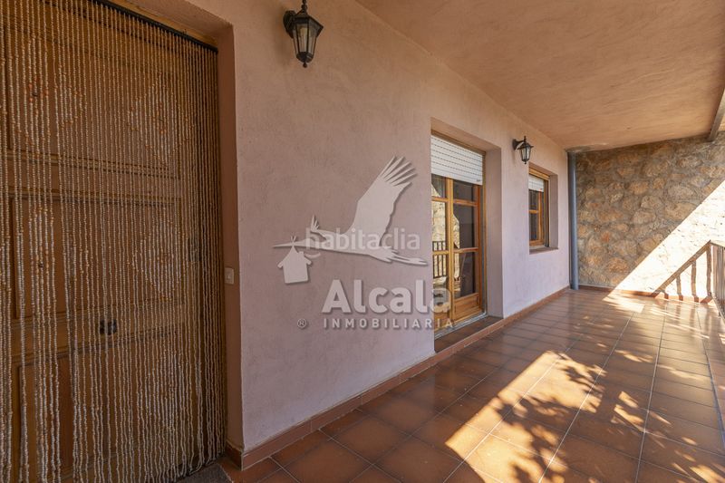 Foto 038bb17a-a2fb-484e-ba75-c25a7a316a24. Casa adossada amb calefacció a Alocén