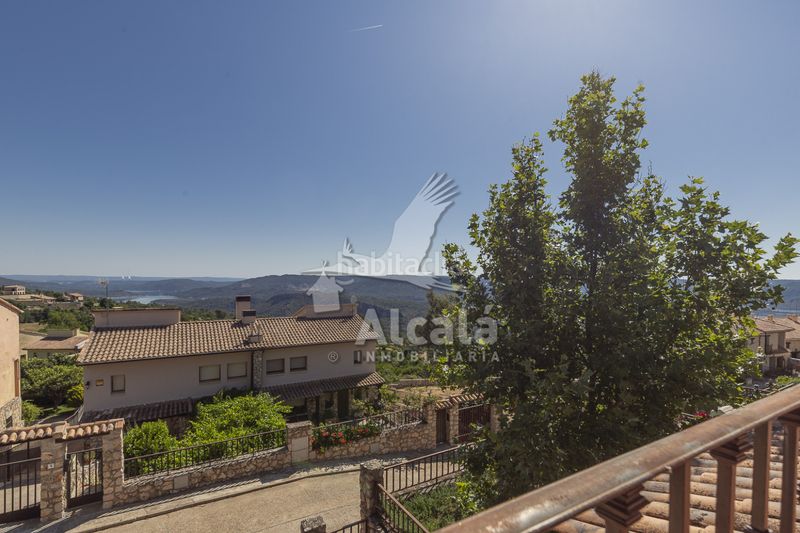 Foto 15664068-339a-4963-ad38-a4f38a45521a. Casa adossada amb calefacció a Alocén