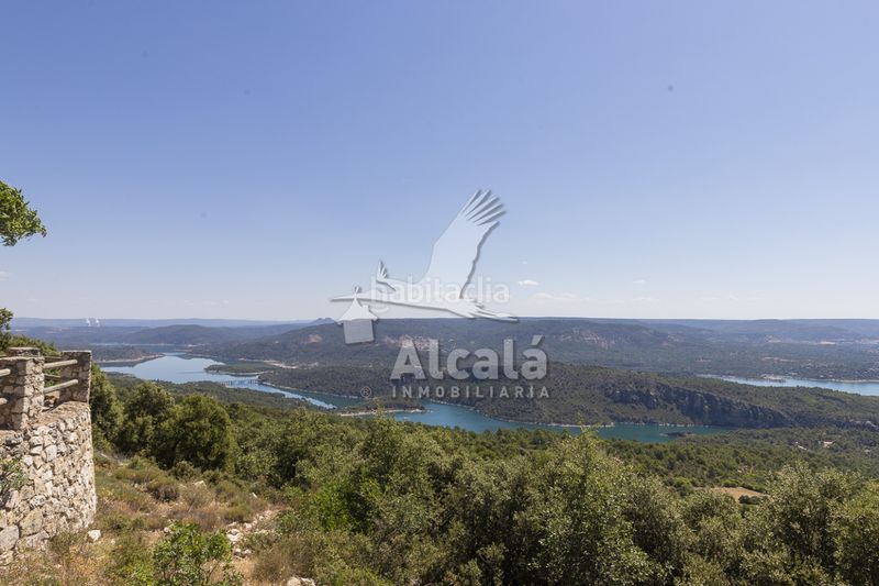 Foto 1eb1db9f-7a6d-40fe-8c96-bd5b060b25a6. Casa adossada amb calefacció a Alocén