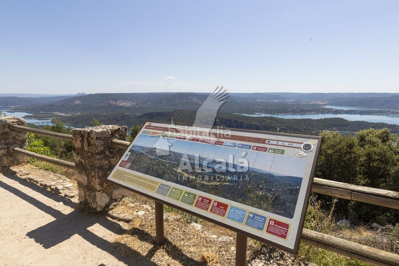 Foto 460b6818-a370-4919-8c42-0cbfb2be3656. Casa adossada amb calefacció a Alocén