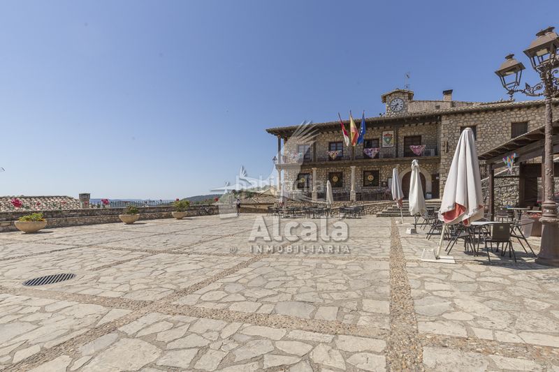 Foto 4e93ef2c-5992-4a3f-b4ad-fe76cb401c28. Casa adossada amb calefacció a Alocén