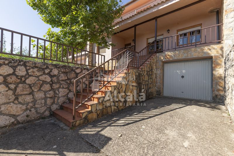 Foto 81eee7d5-58d6-4e6d-812d-5cd97804a880. Casa adossada amb calefacció a Alocén