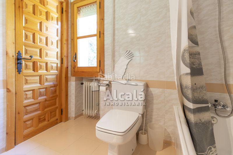 Foto 83a244e1-9777-4360-aa56-2e9703a13b1d. Casa adossada amb calefacció a Alocén