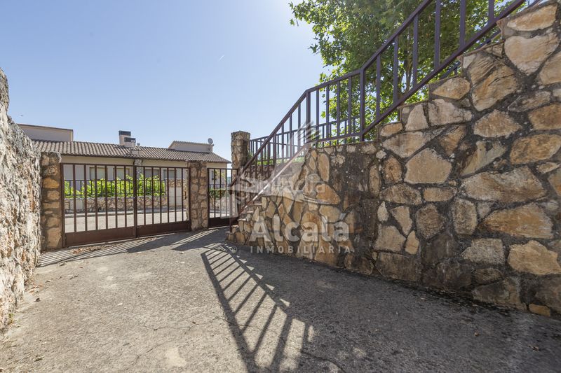 Foto b29ebd1c-5910-42ee-8ac2-58853e6781fc. Casa adossada amb calefacció a Alocén
