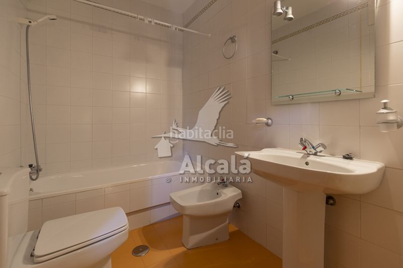 Foto c626b3dd-d6e3-43f5-a620-1ecdd21fb5c7. Casa adossada amb calefacció a Alocén