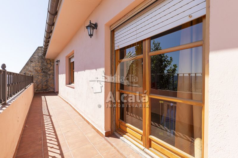 Foto e190fb98-f461-4624-a8af-07caf9971f31. Casa adossada amb calefacció a Alocén