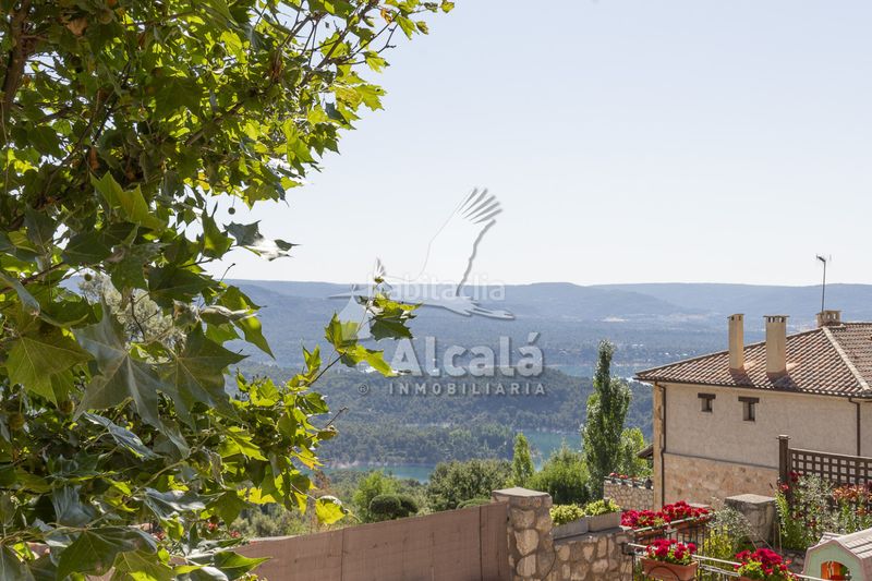 Foto f7376ce0-901e-4b06-ac9d-805b994284a3. Casa adossada amb calefacció a Alocén