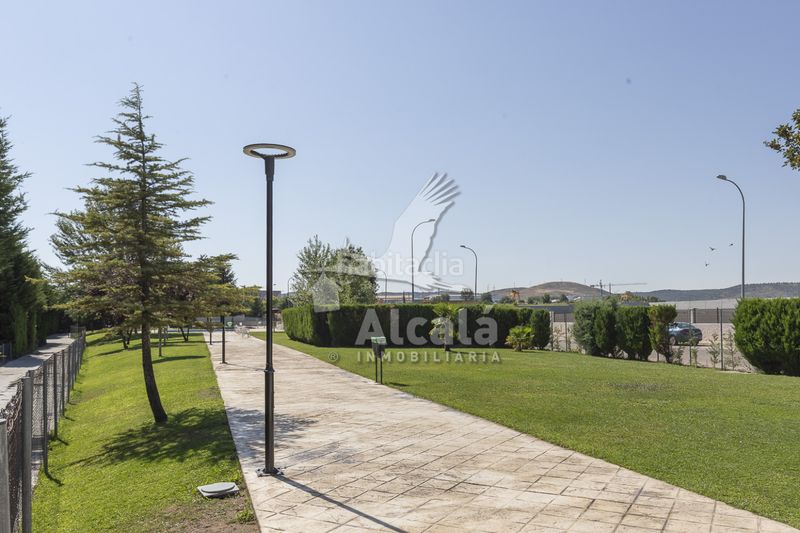 Foto 5fb6ef0f-a87e-4d31-a4d8-a9ca0fd7c91f. Pis amb calefacció aparcament piscina a Loeches