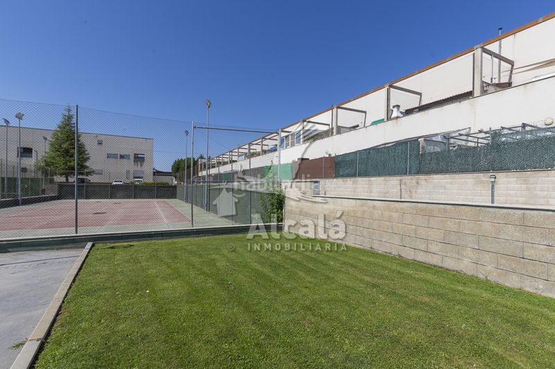 Foto 77210a81-6287-4412-85a5-ab354ba49685. Pis amb calefacció aparcament piscina a Loeches