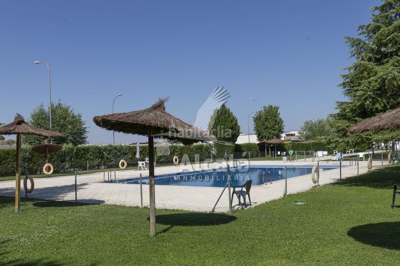 Foto a01462db-0445-4a32-b655-bd9ec09888f1. Pis amb calefacció aparcament piscina a Loeches